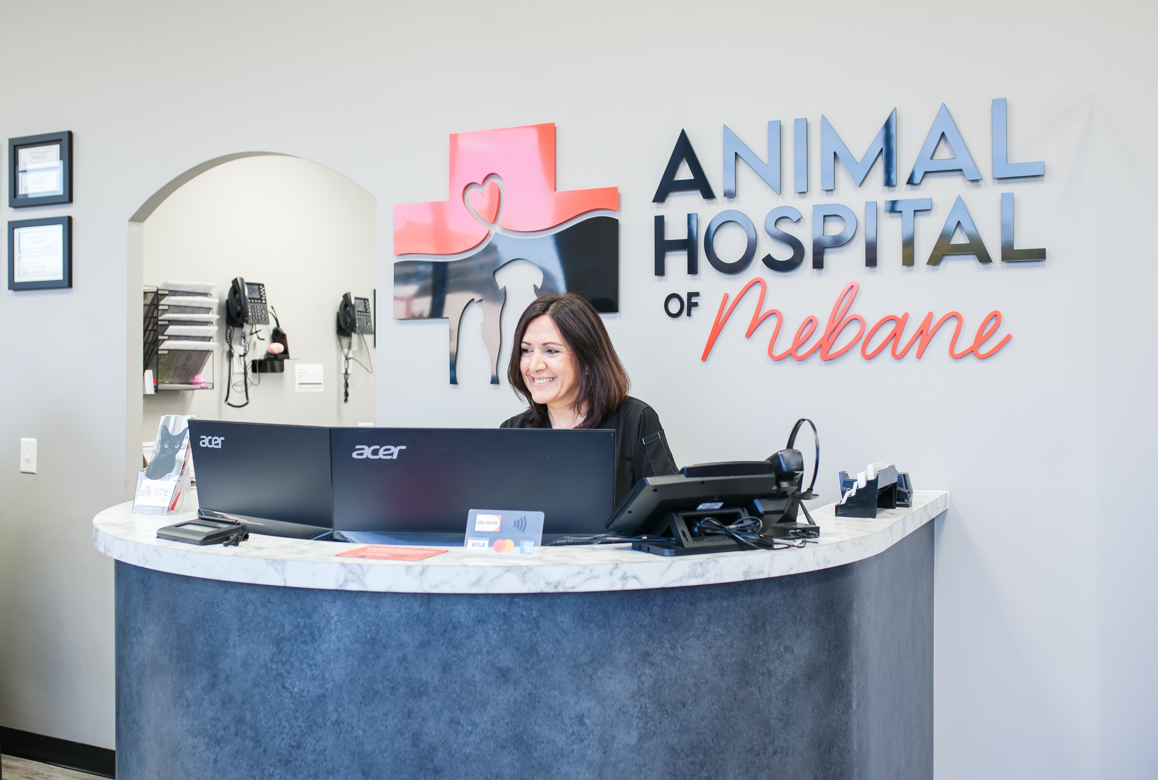 animal hospital front desk